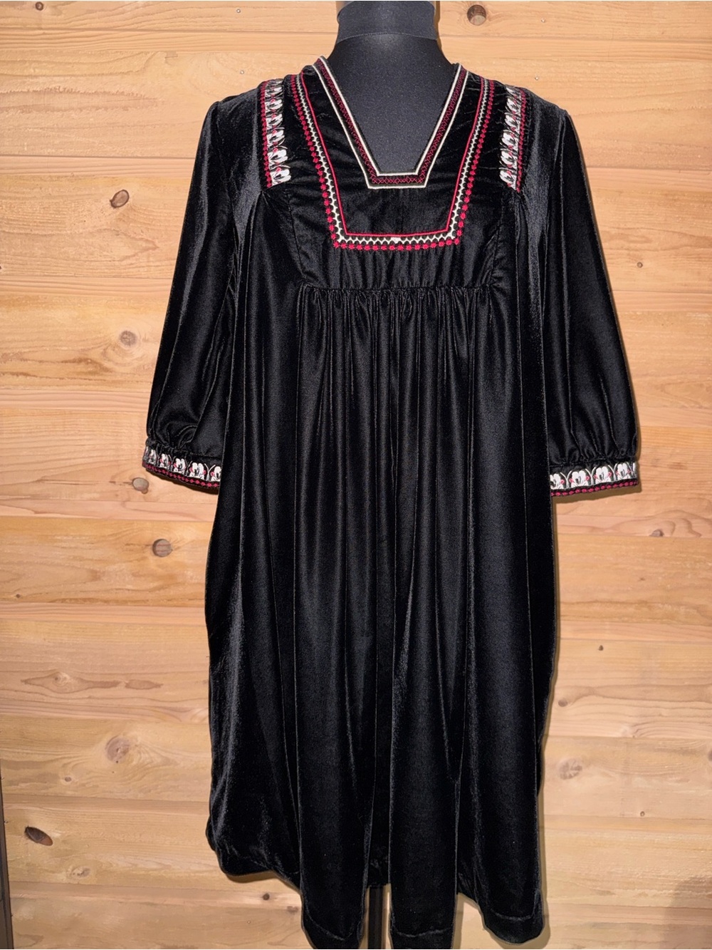 Black Velvet Boho Dress with Red & White Embroidery pockets size EU34 : US 2/4